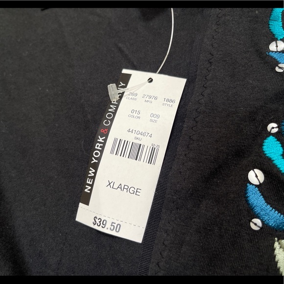 ⭐️New York and Company embroidered tie bottom shrug - Picture 13 of 14